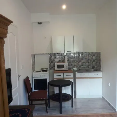 Makvirag Haz Apartment Zebegeny